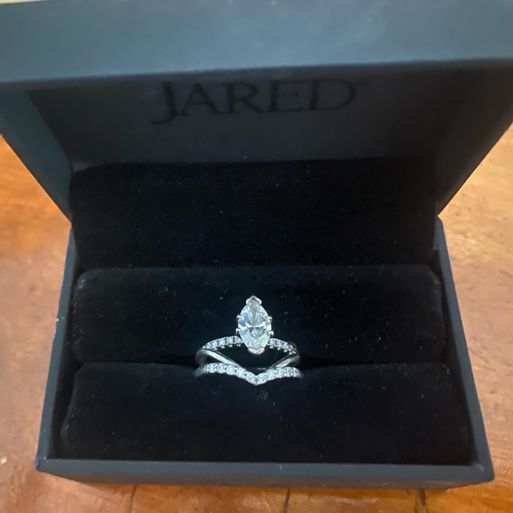 1 ct White Gold Marquise Diamond Engagement Ring